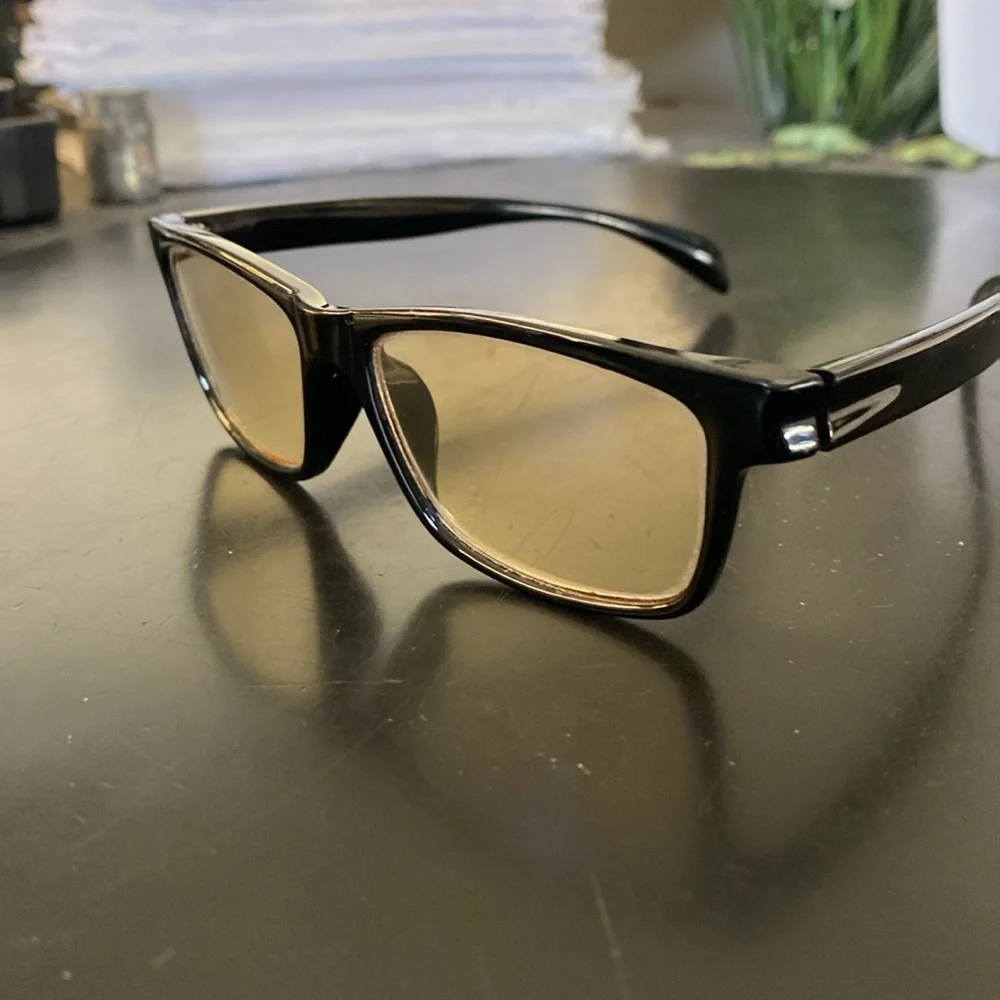 Gamma Ray blue light reducing reader glasses